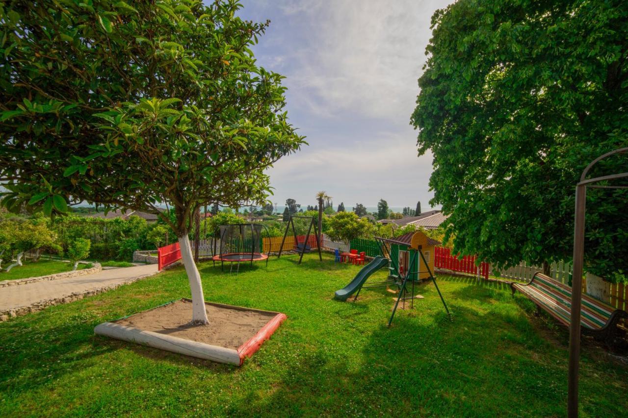 Hotel Paradise Sukhumi Ngoại thất bức ảnh